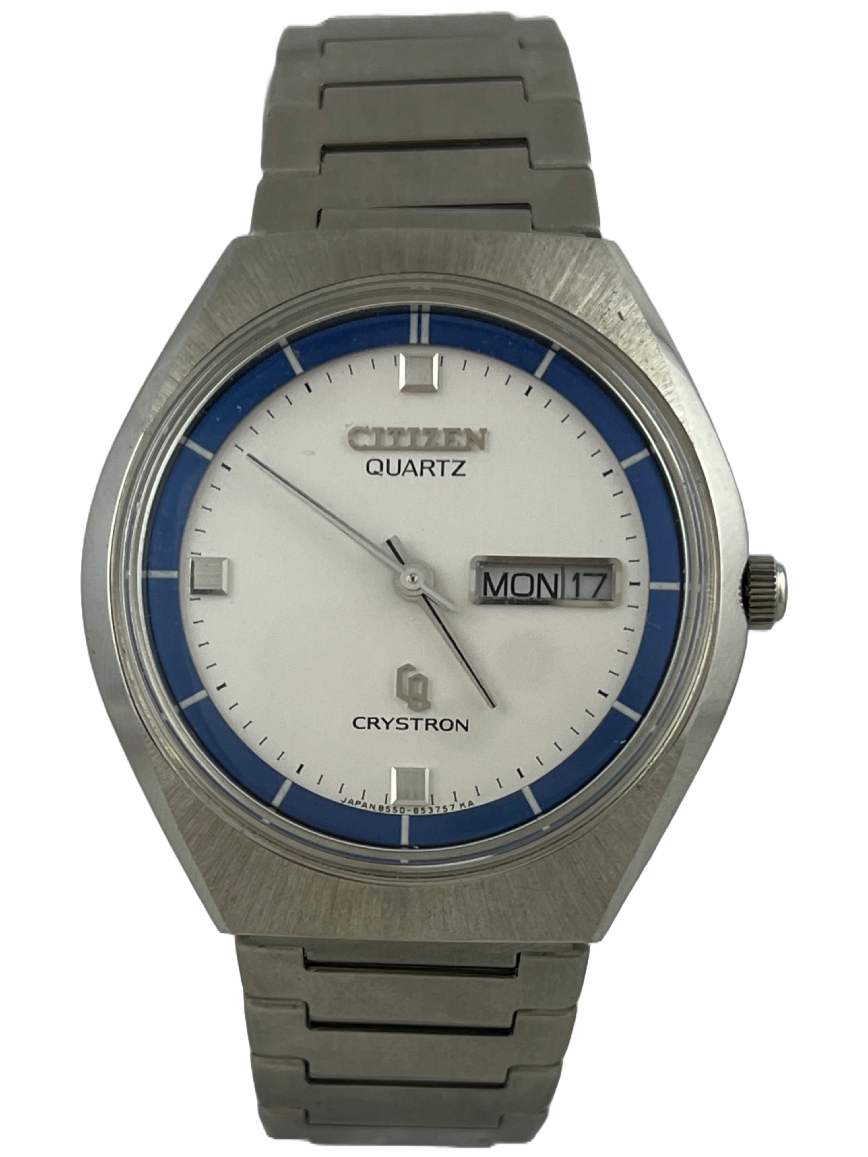 Citizen crystron 2025 quartz watch