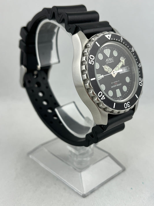 Diver Adec by Citizen Automatic 200 Day & Date med ramme