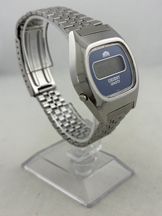 Retro Orient Quartz LCD mit Originalband