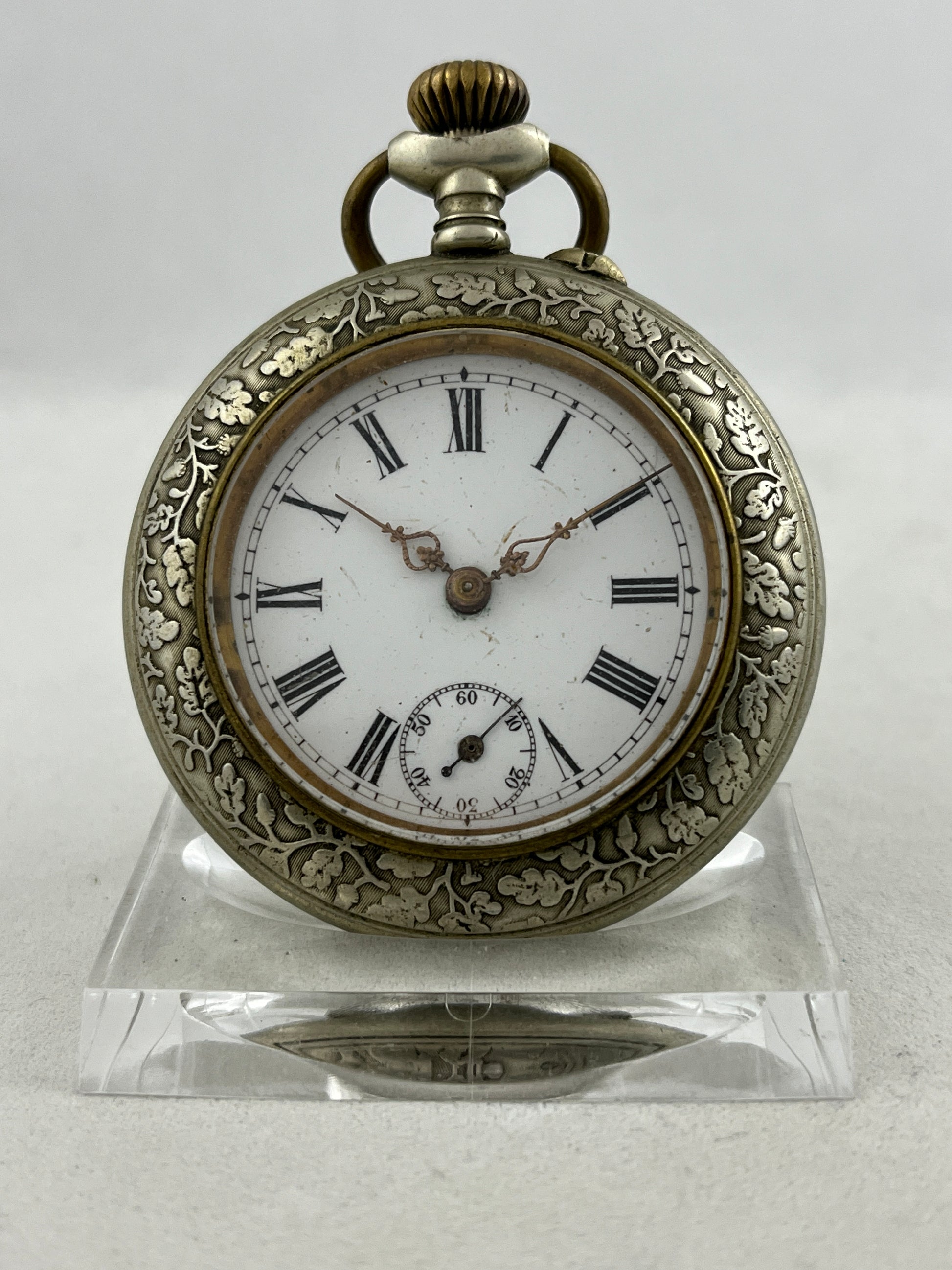 Taschenuhr Handaufzug mit auffälligem Gehäuse